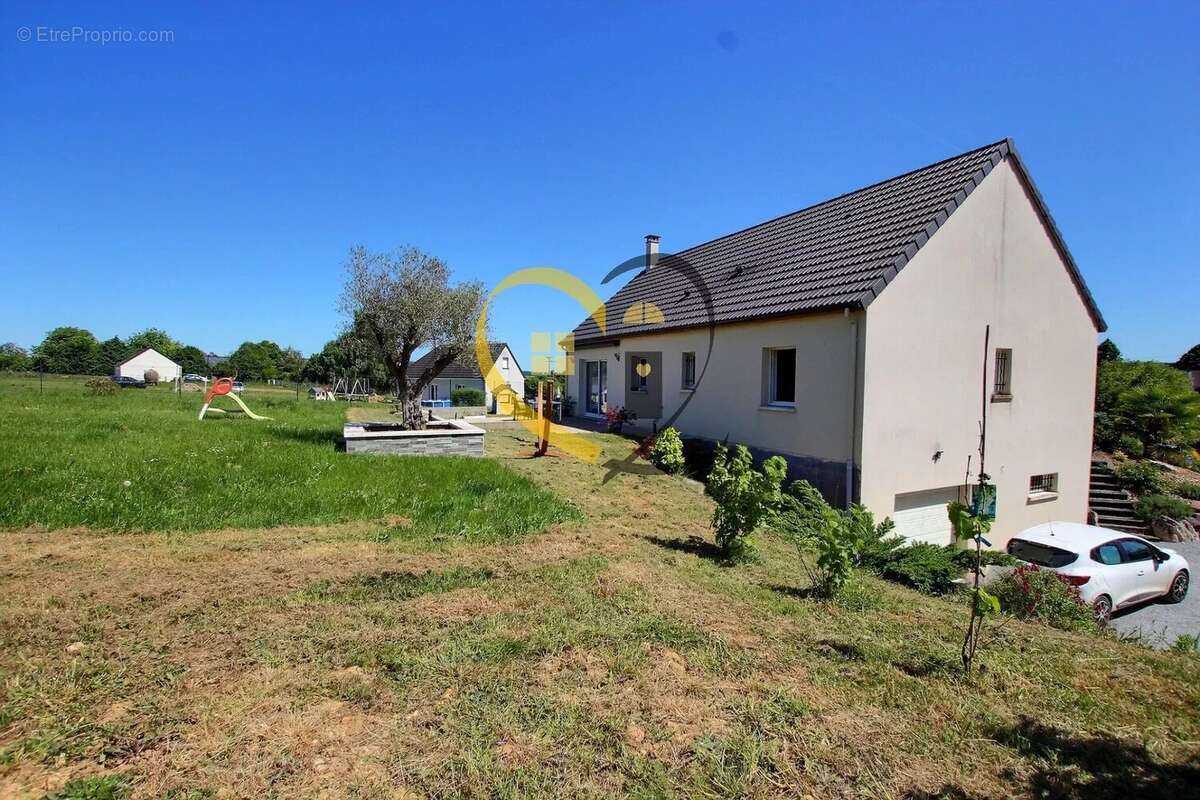 Maison à SAINT-MARTIN-D&#039;AUXIGNY