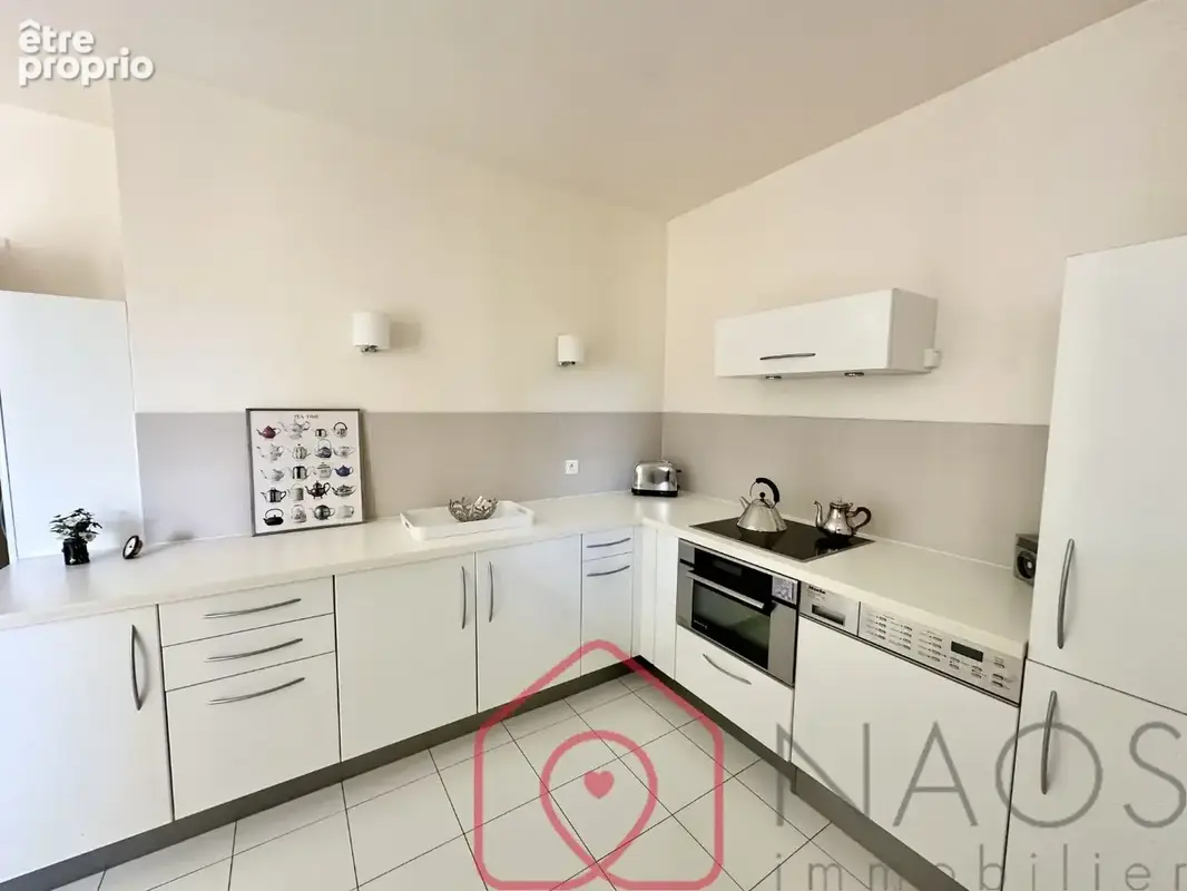 Quartier Renards - Grands 3 pièces 85 m² avec 2 terrasses, parking et cave. - photo 8