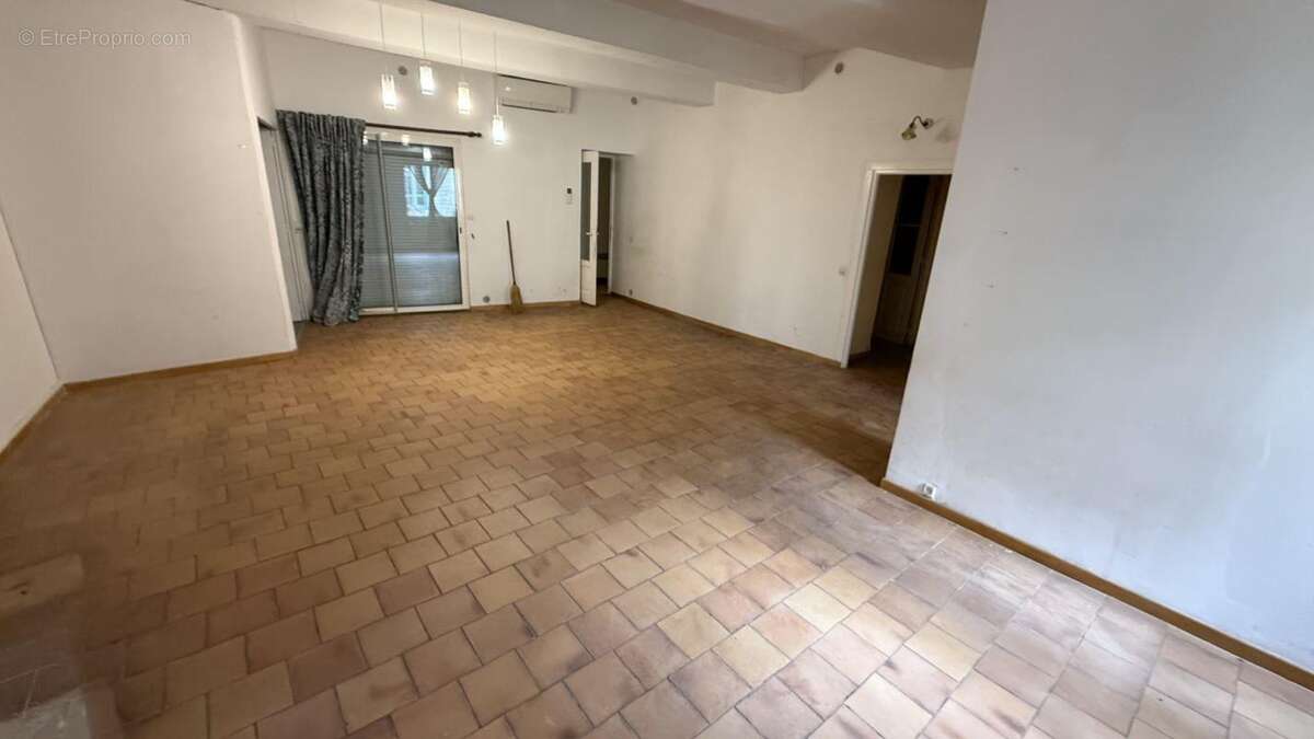 Maison à OUPIA