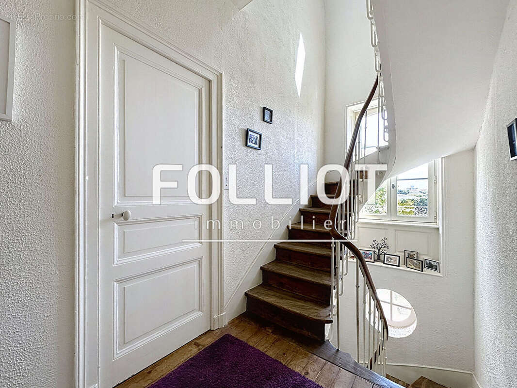 Maison à DONVILLE-LES-BAINS