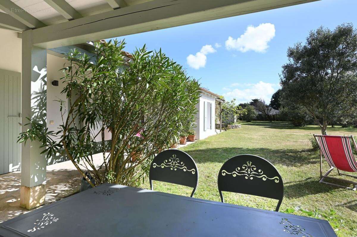 Maison à LES PORTES-EN-RE