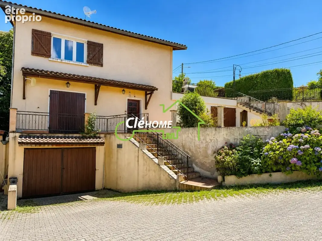 Maison 8 pièces 235 m² à vendre à Sain-Bel (69210) - photo 3