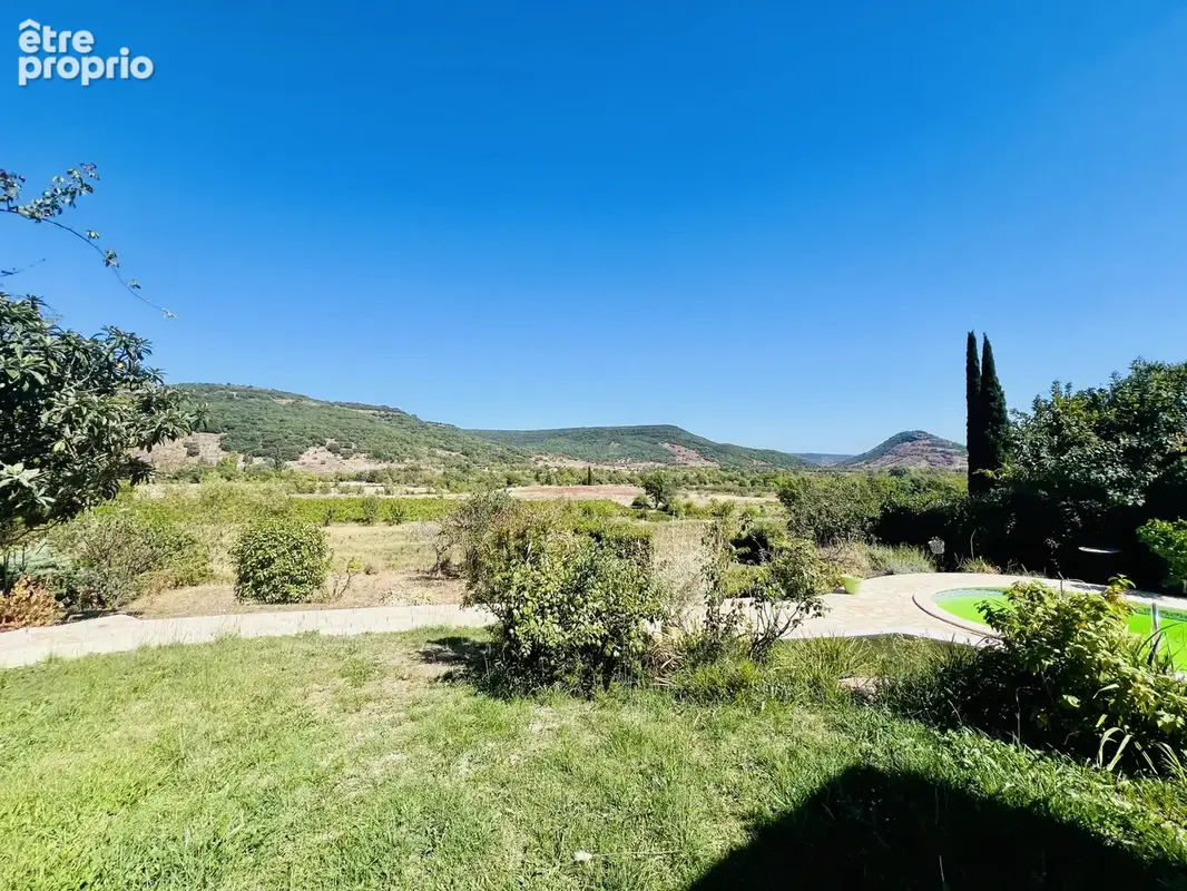 Villa T4 de 147m2 avec vue ,piscine, garage sur 1200m2 de terrain - photo 8