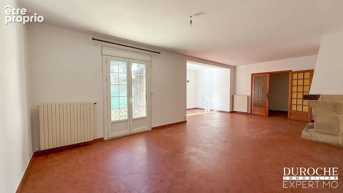 Orange, quartier résidentiel, maison de 208m2, 5 chambres et un bureau sur parcelle de 530m2 - photo 4