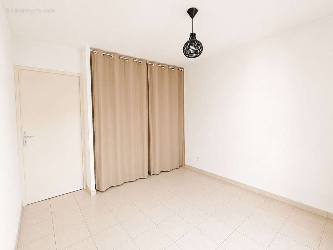Appartement à MARSEILLE-7E