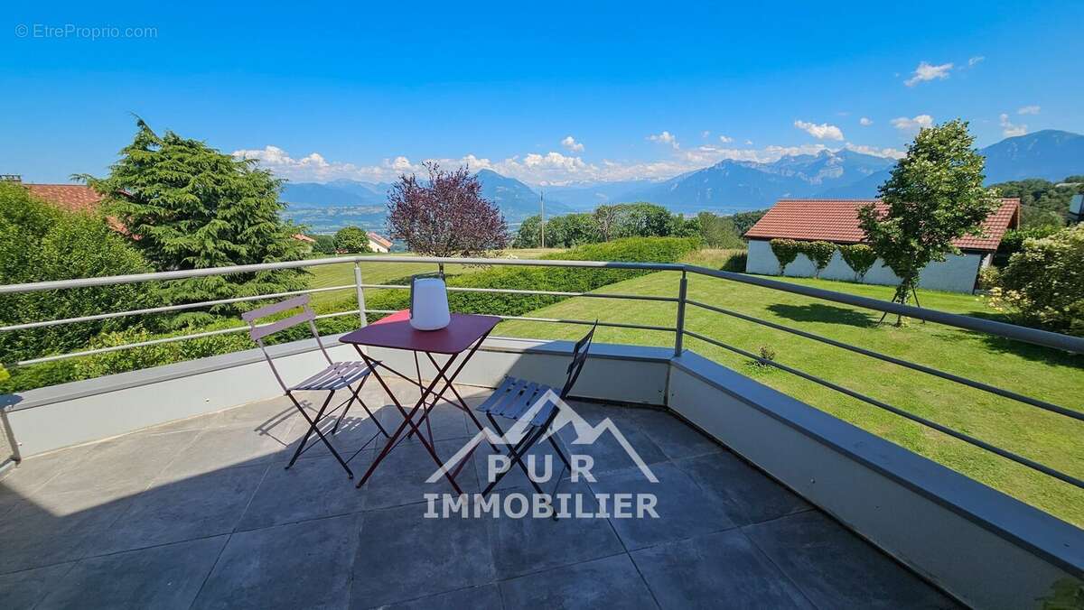 Maison à PERS-JUSSY