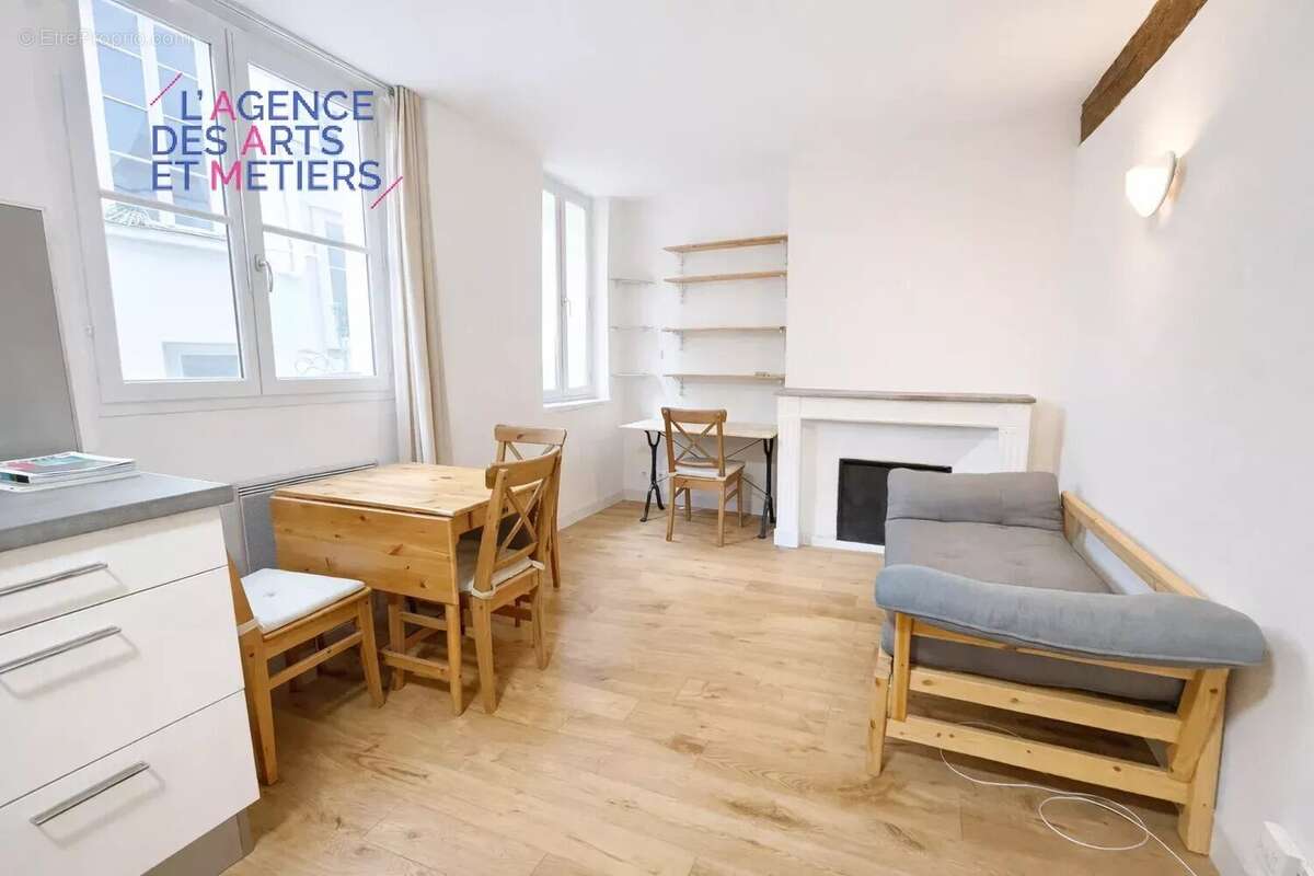Appartement à PARIS-3E