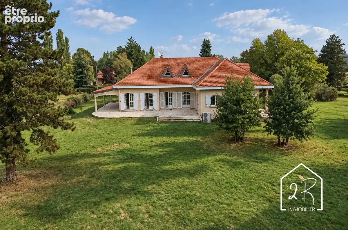 Propriété 330 m2  habitables - sous-sol complet - 12650 m2  de terrain - photo 3