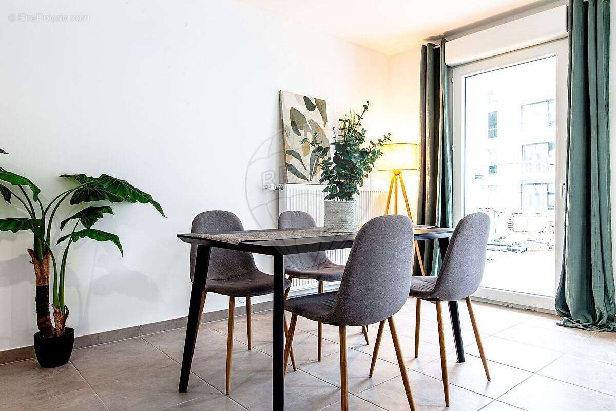 Appartement à CHALLES-LES-EAUX