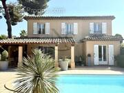 Maison à VELAUX
