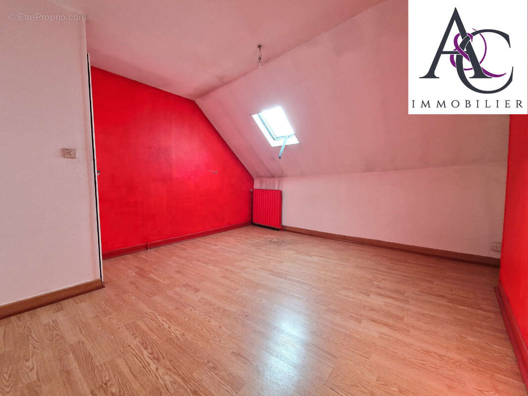 Appartement à MEHUN-SUR-YEVRE