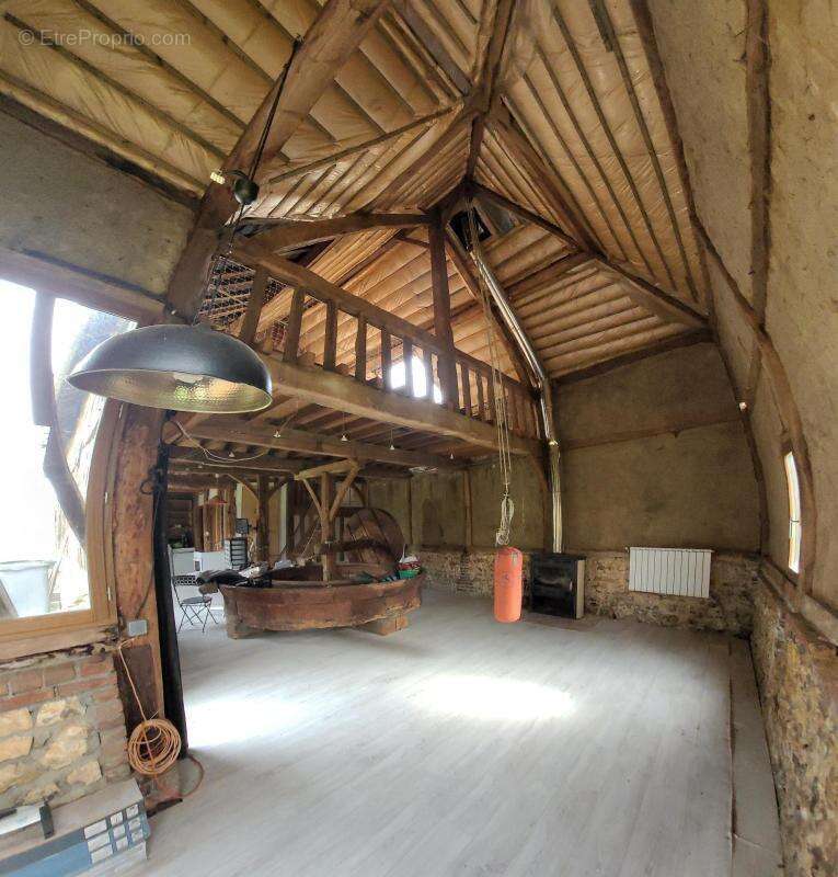 A Berville sur mer, 11212 m² au tout à l'égout, Pressoir et maison d'ami 136 m² - photo 3