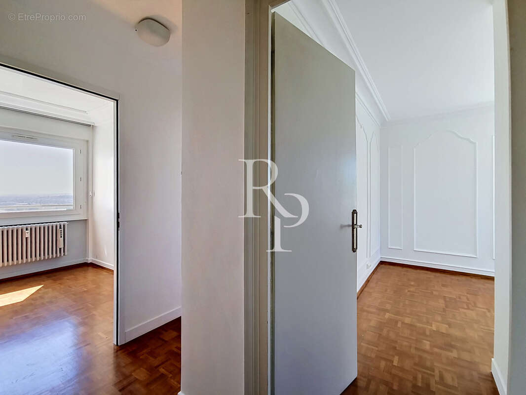 Appartement à LA MULATIERE