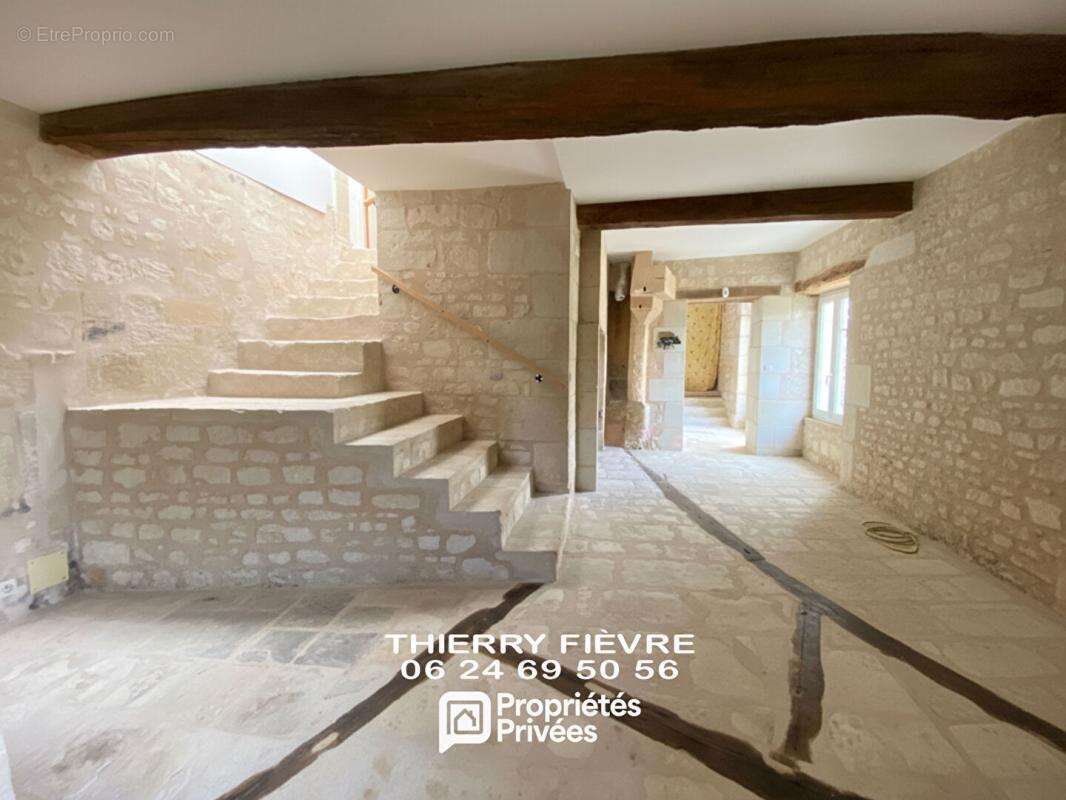 À vendre 86200 Glénouze Maison de 10 pièces 312 m2 avec gîte indépendant, dépendance, terrain, bois et caves - photo 8
