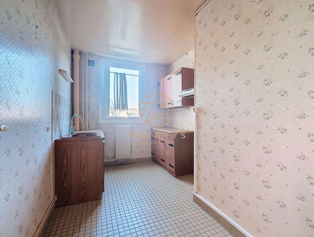 Appartement à SAINT-MAUR-DES-FOSSES