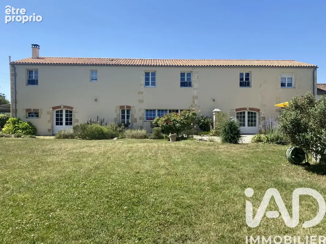 Photo 1 - Maison à SAINT-PIERRE-D'AMILLY