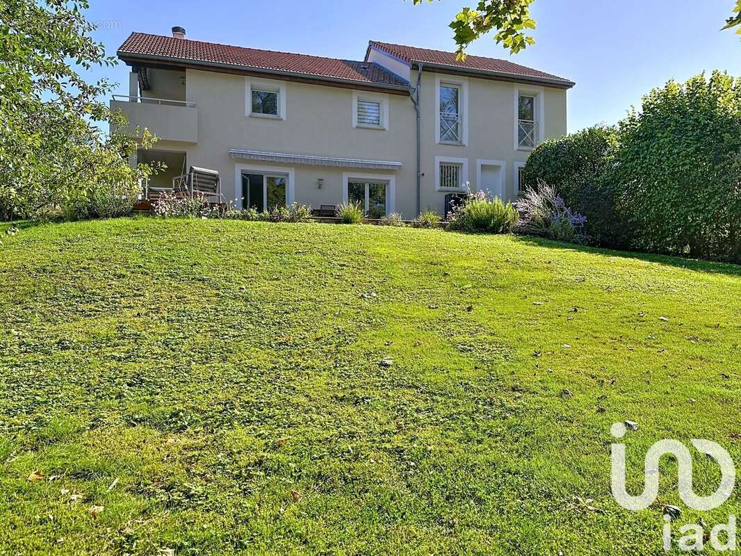 Maison 163 m² à Nouilly  - photo 2