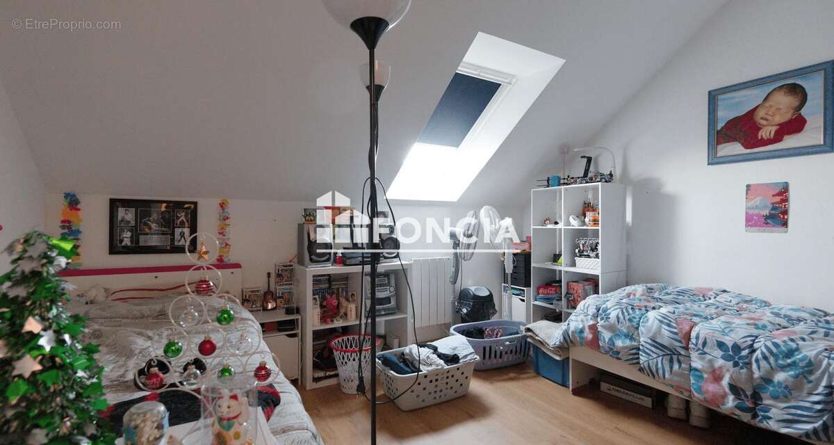 Appartement à COMBS-LA-VILLE