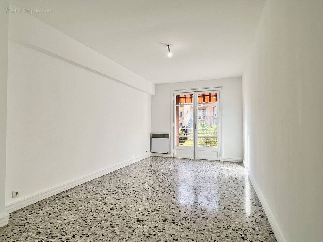 Appartement à BEAUSOLEIL