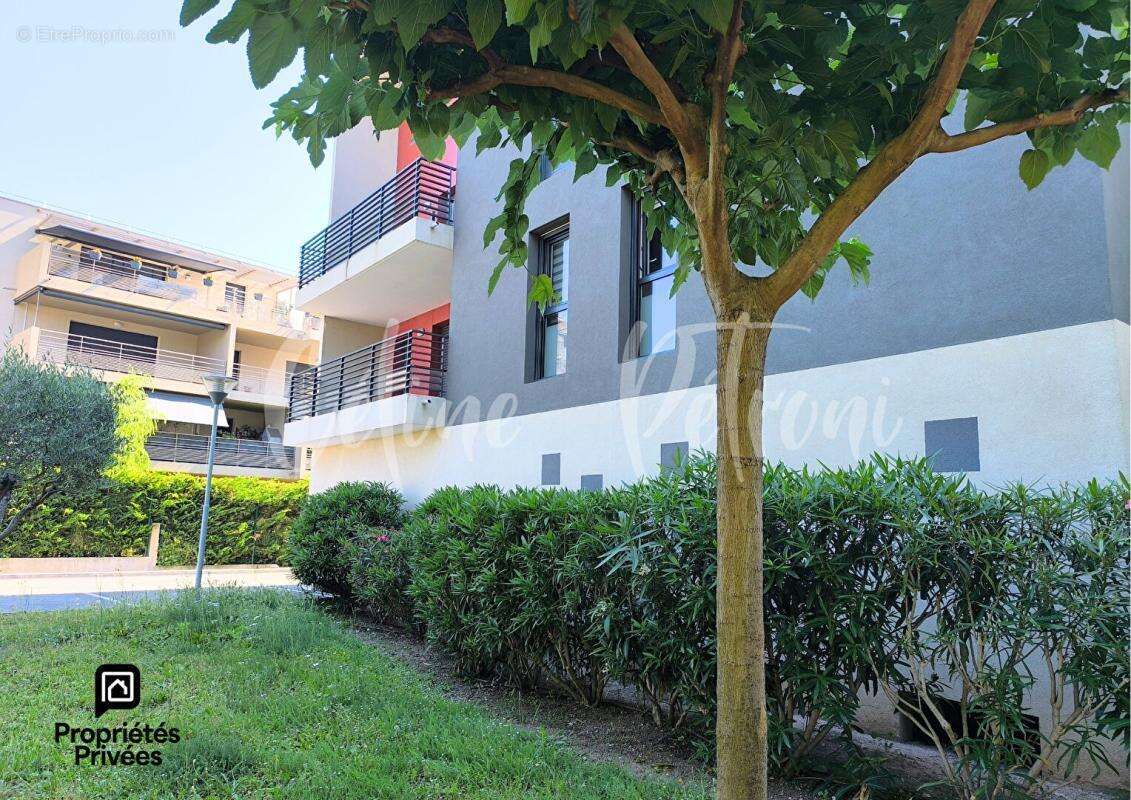 Saint-Raphael - Quartier des Iscles - Superbe T2 de 53 m² avec terrasse - photo 10