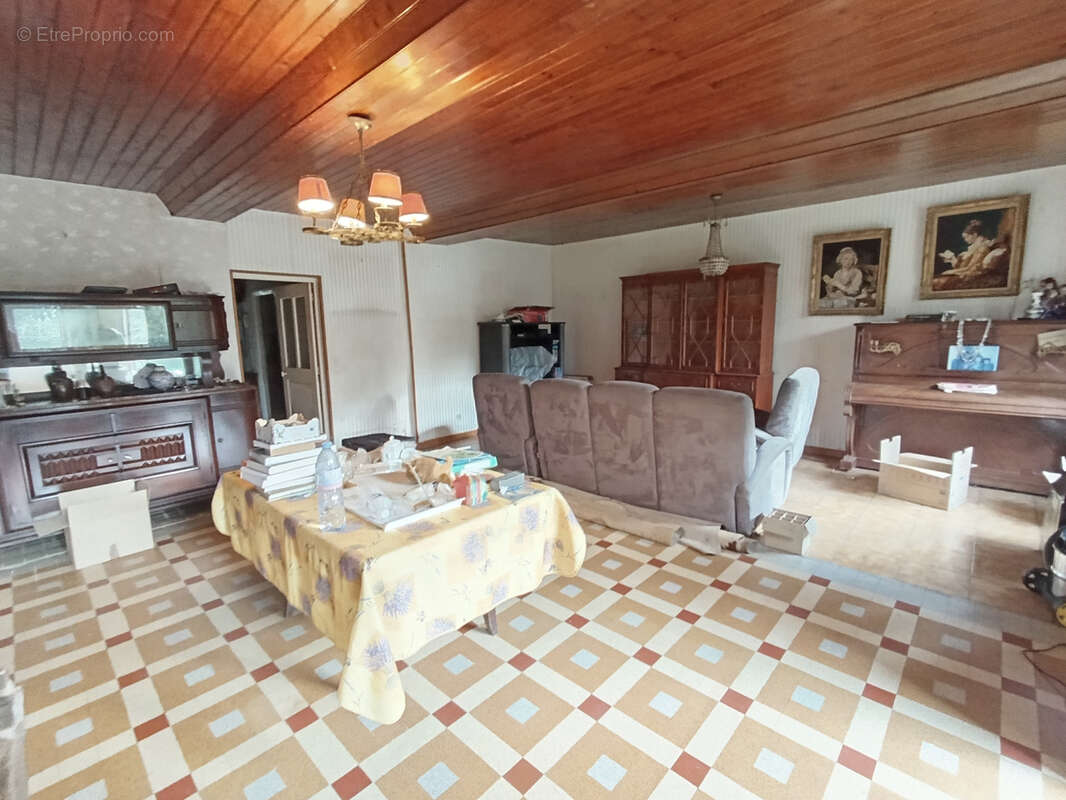 Maison à SAINTE-PIENCE