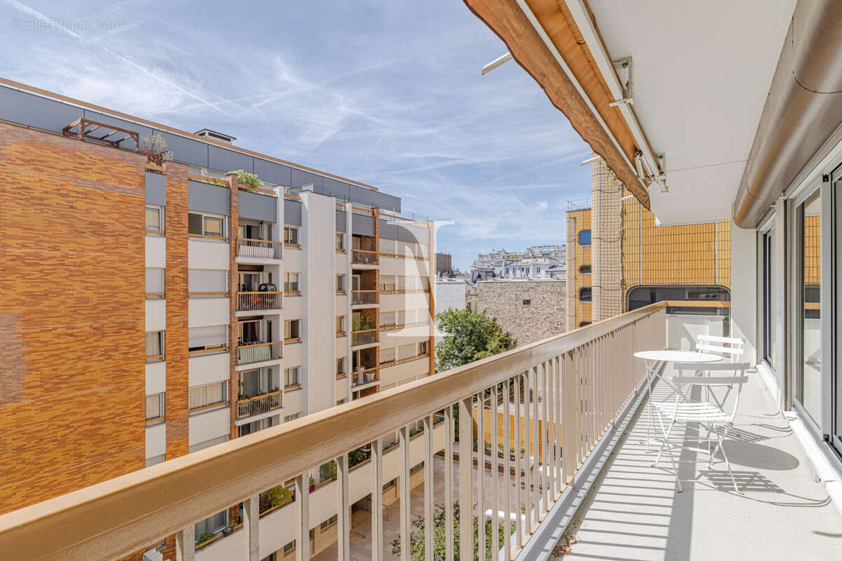 Appartement à PARIS-11E