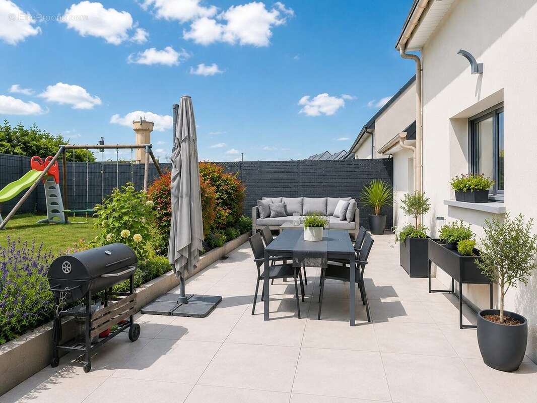 Maison à PERNAY