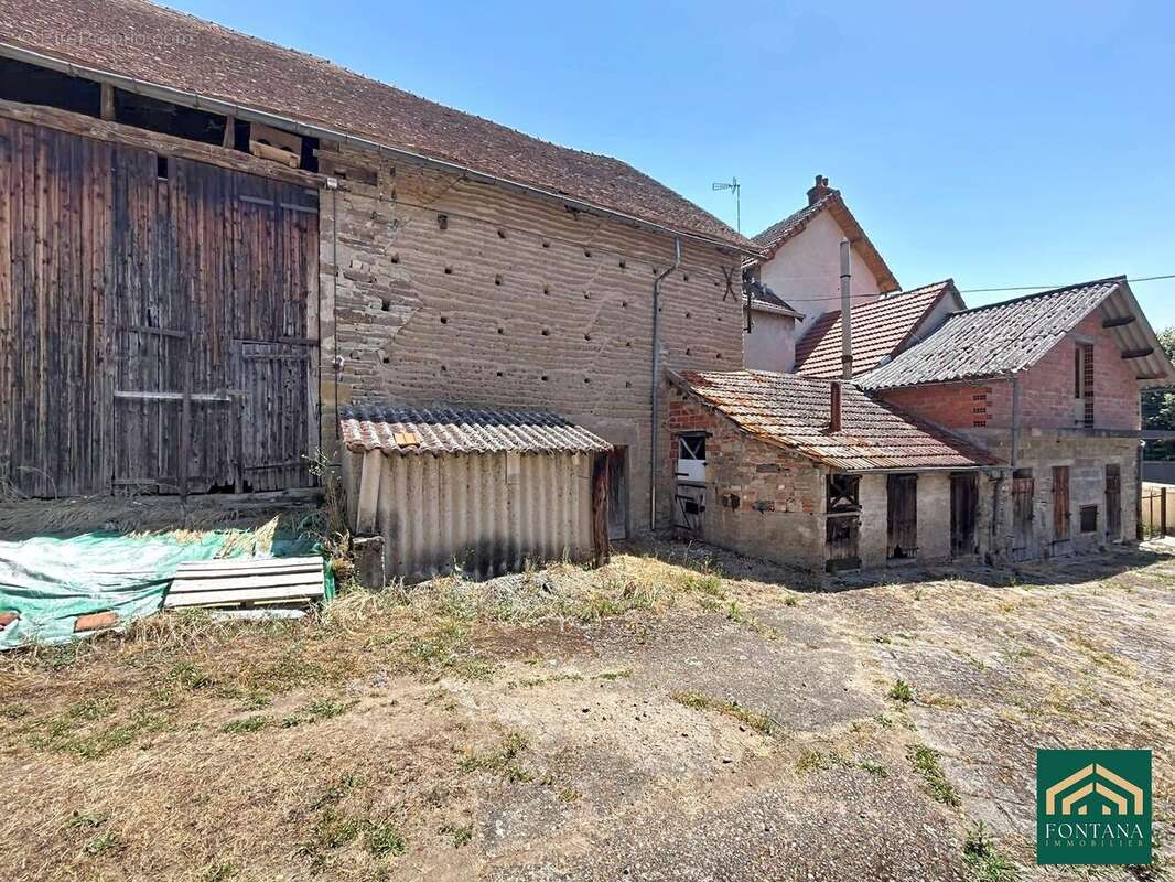 Maison à SAINT-SYLVESTRE-PRAGOULIN