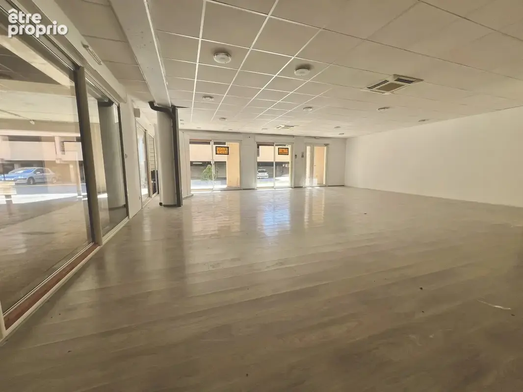 Commerce 85 m² à vendre à Mende (48000) - photo 4