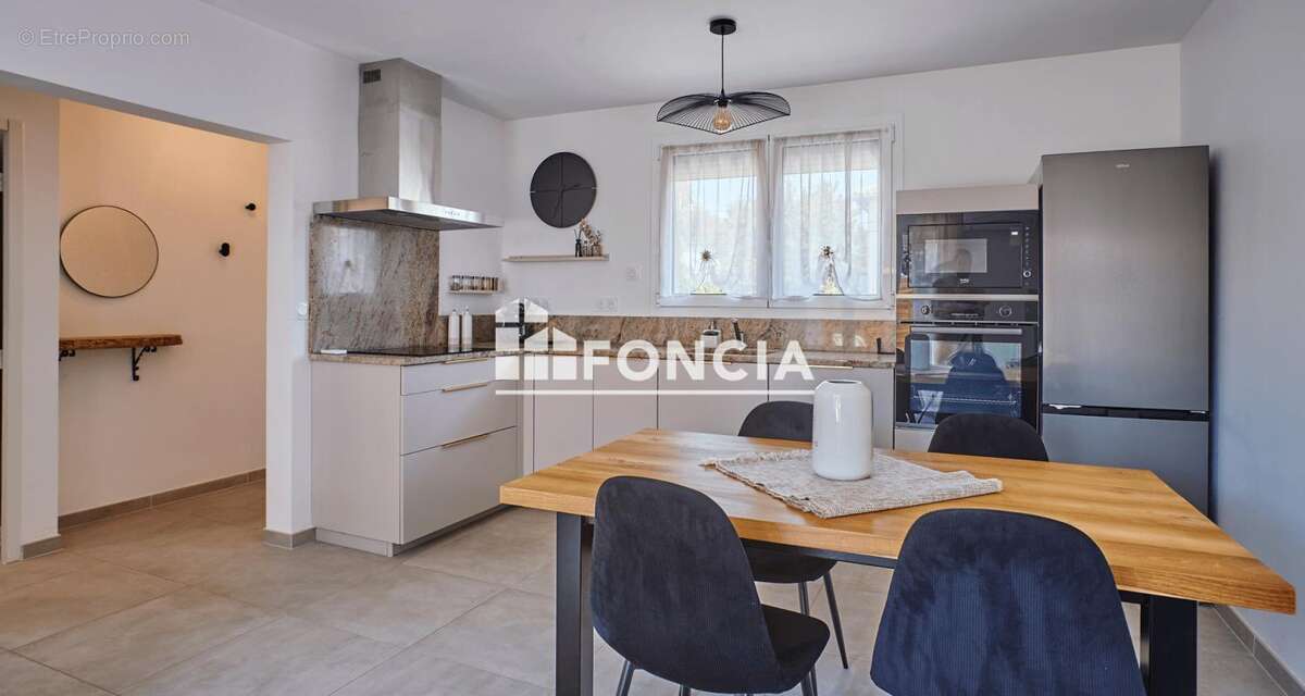 Maison familiale rénovée avec soin, performance énergétique optimale – Quartier Sainte Catherine à Villeneuve-sur-Lot - photo 3