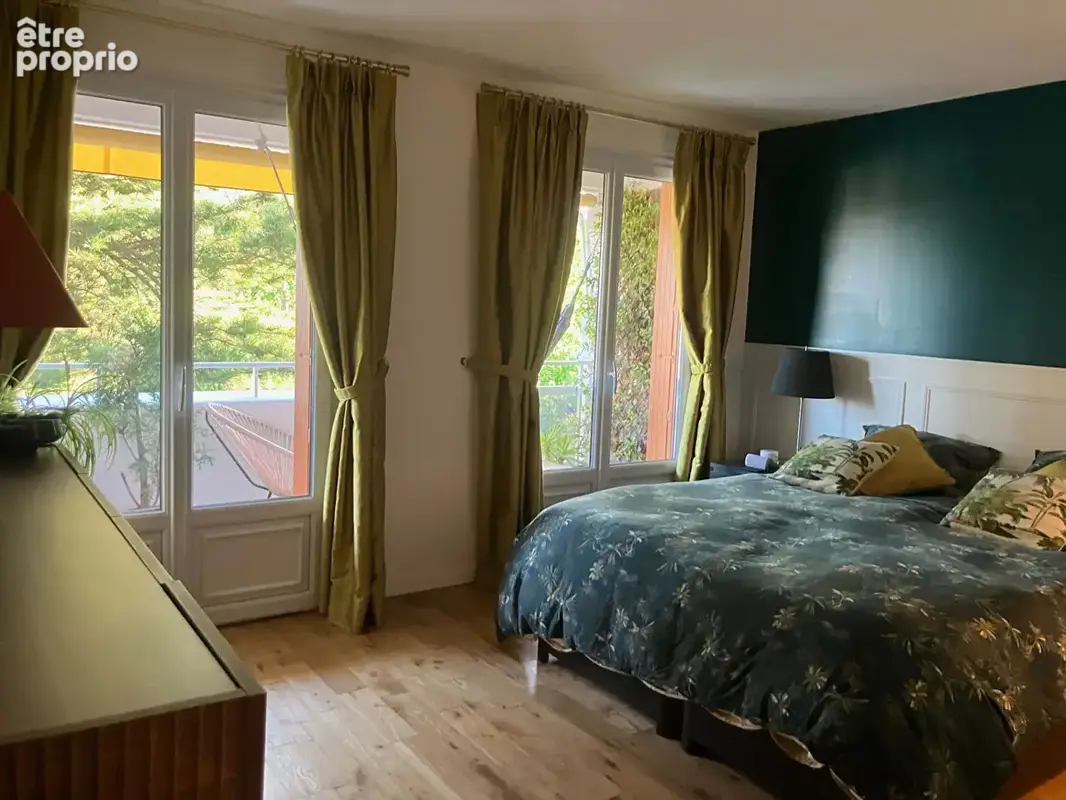 Domaine des Hocquettes 3 p 78.16 m²  - vue tour eiffel - photo 3