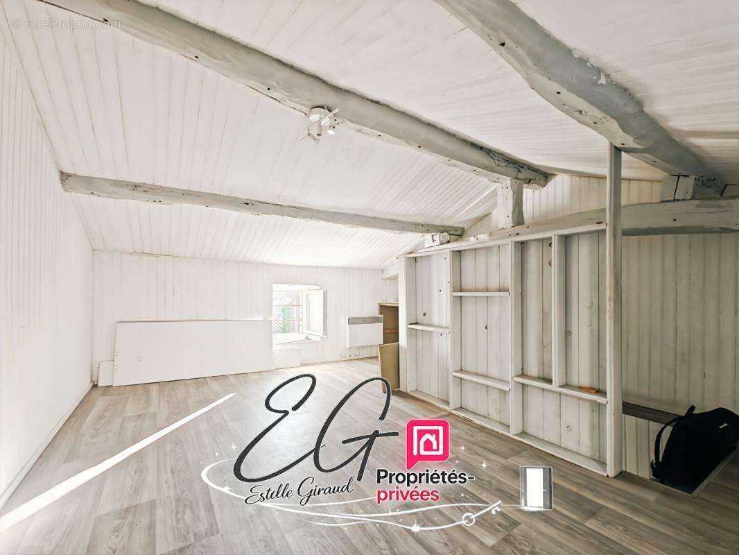 Maison de village avec cour, balcon et terrasse - Idéale premier achat ou investissement locatif - photo 6