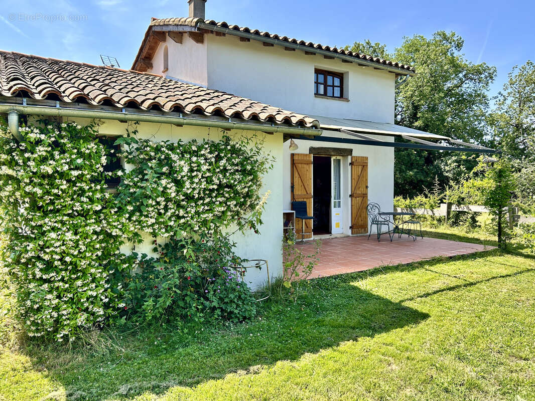 Maison à LAGRAULET-SAINT-NICOLAS