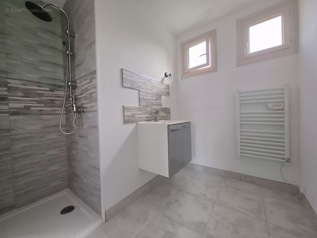 Maison à BOURG-LE-ROI