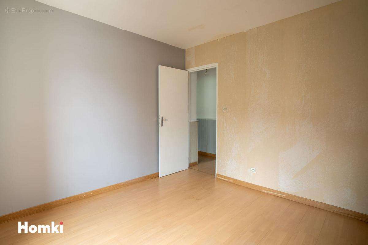 Appartement à LA SEAUVE-SUR-SEMENE