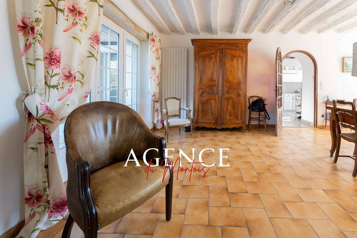 Maison à DONNEMARIE-DONTILLY