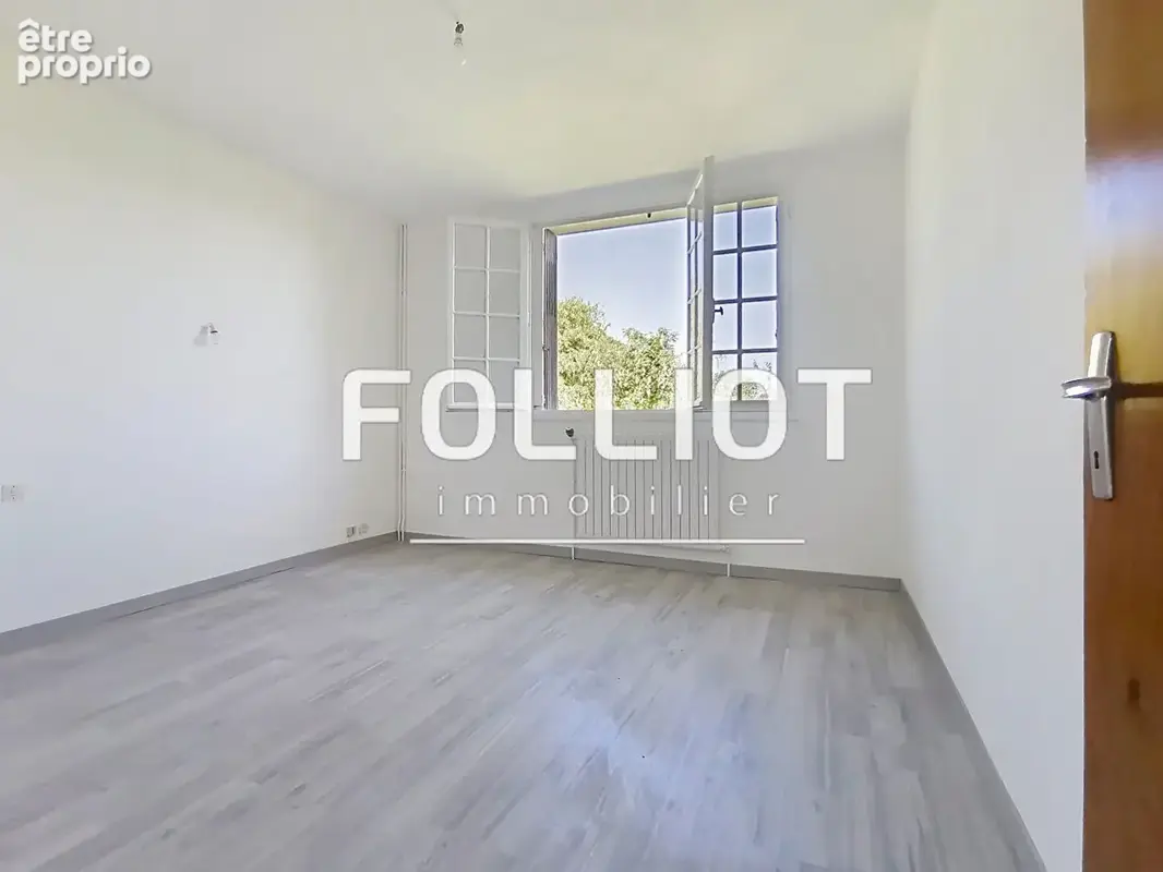 Maison agréable à vendre à Jullouville - photo 6