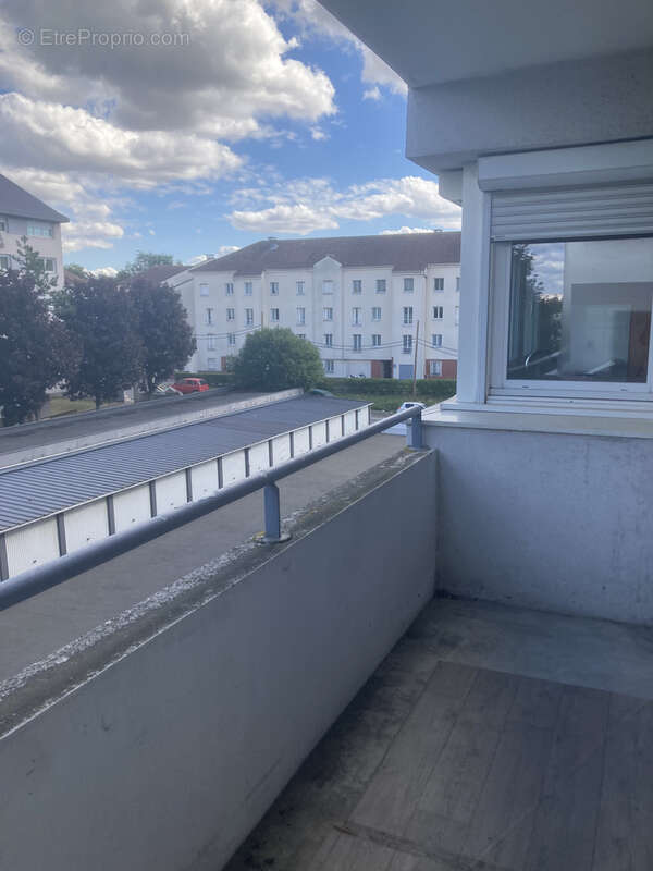 Appartement à DUGNY