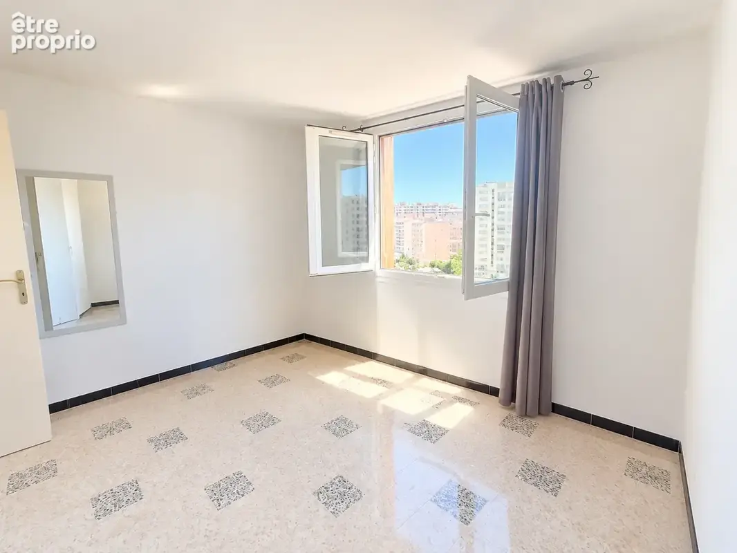 Appartement 3 chambres : Toulon St Jean, quartier Brusquet - photo 4