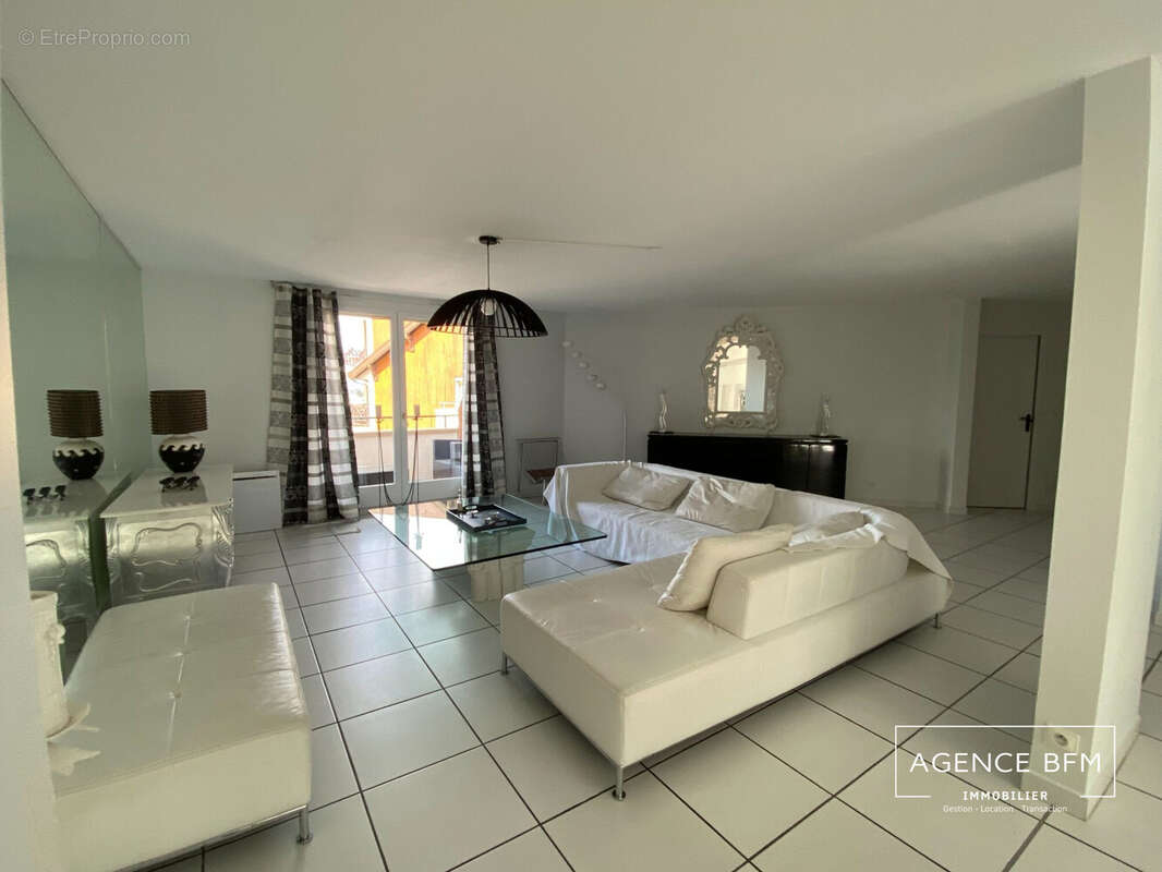 Appartement à VEYRIER-DU-LAC