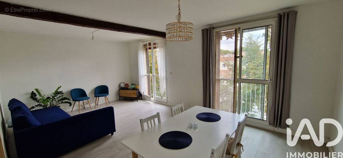Photo 1 - Appartement à SALON-DE-PROVENCE