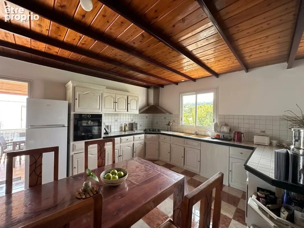 Villèle - Grande maison 280 m², 2 logements indépendants - photo 8