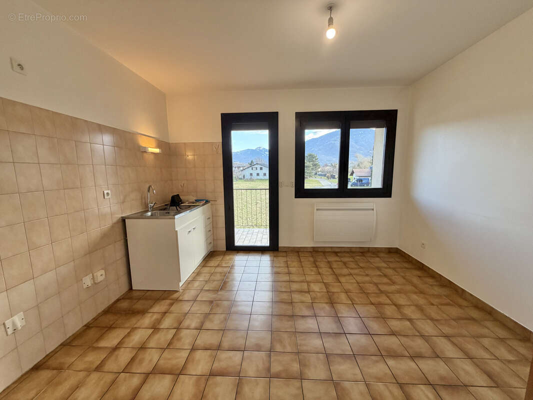 Appartement à GILLY-SUR-ISERE