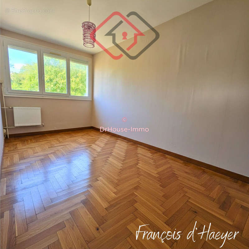 Appartement 72 m² à Greges  - photo 3