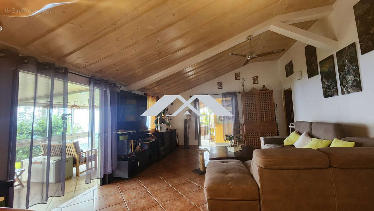 Maison à PETITE-ILE