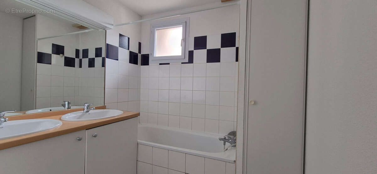 Maison à SAINT-MACAIRE