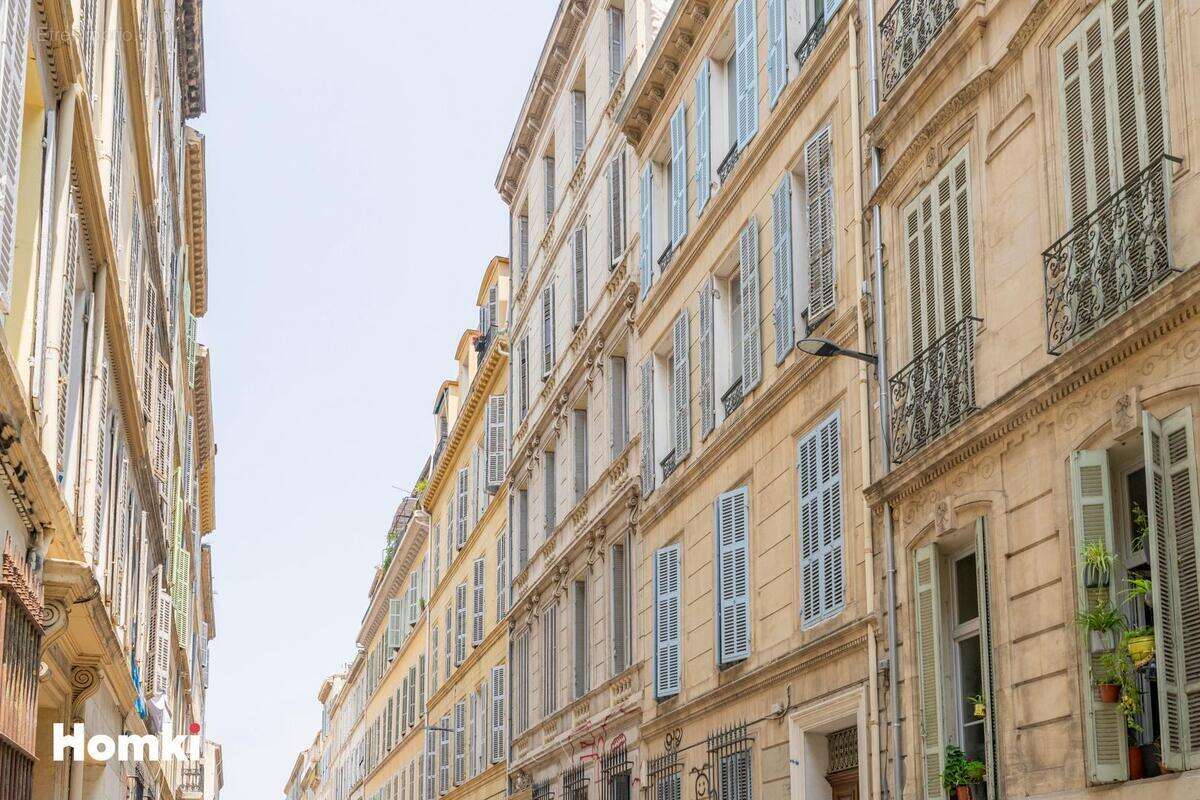 Appartement à MARSEILLE-1E