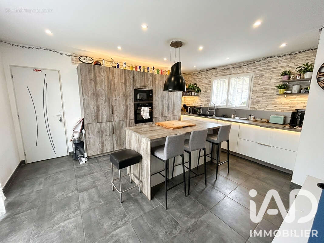 Maison 90 m² à Meynes  - photo 3