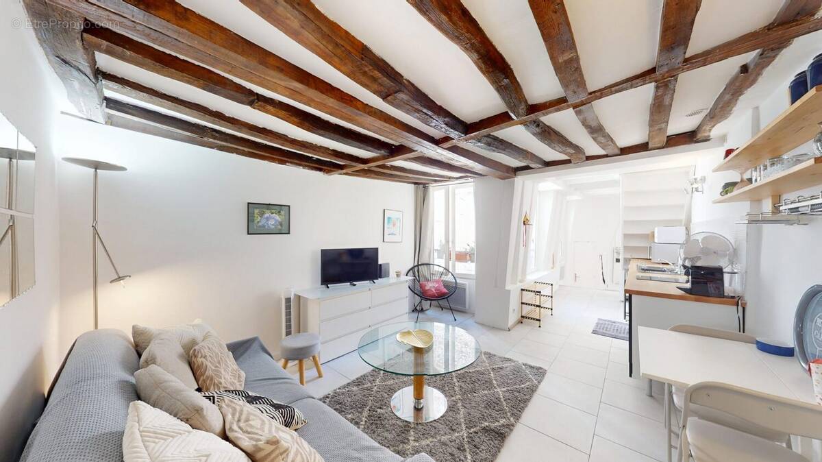 Appartement à PARIS-3E