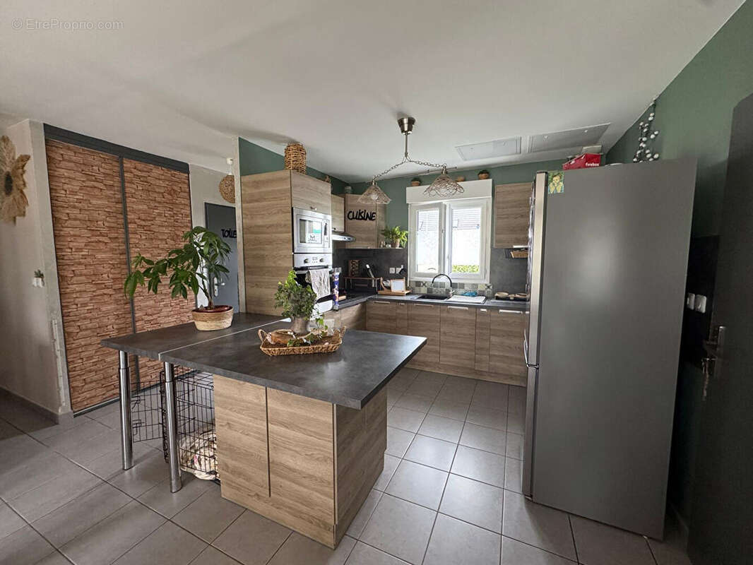 Maison à MUILLE-VILLETTE